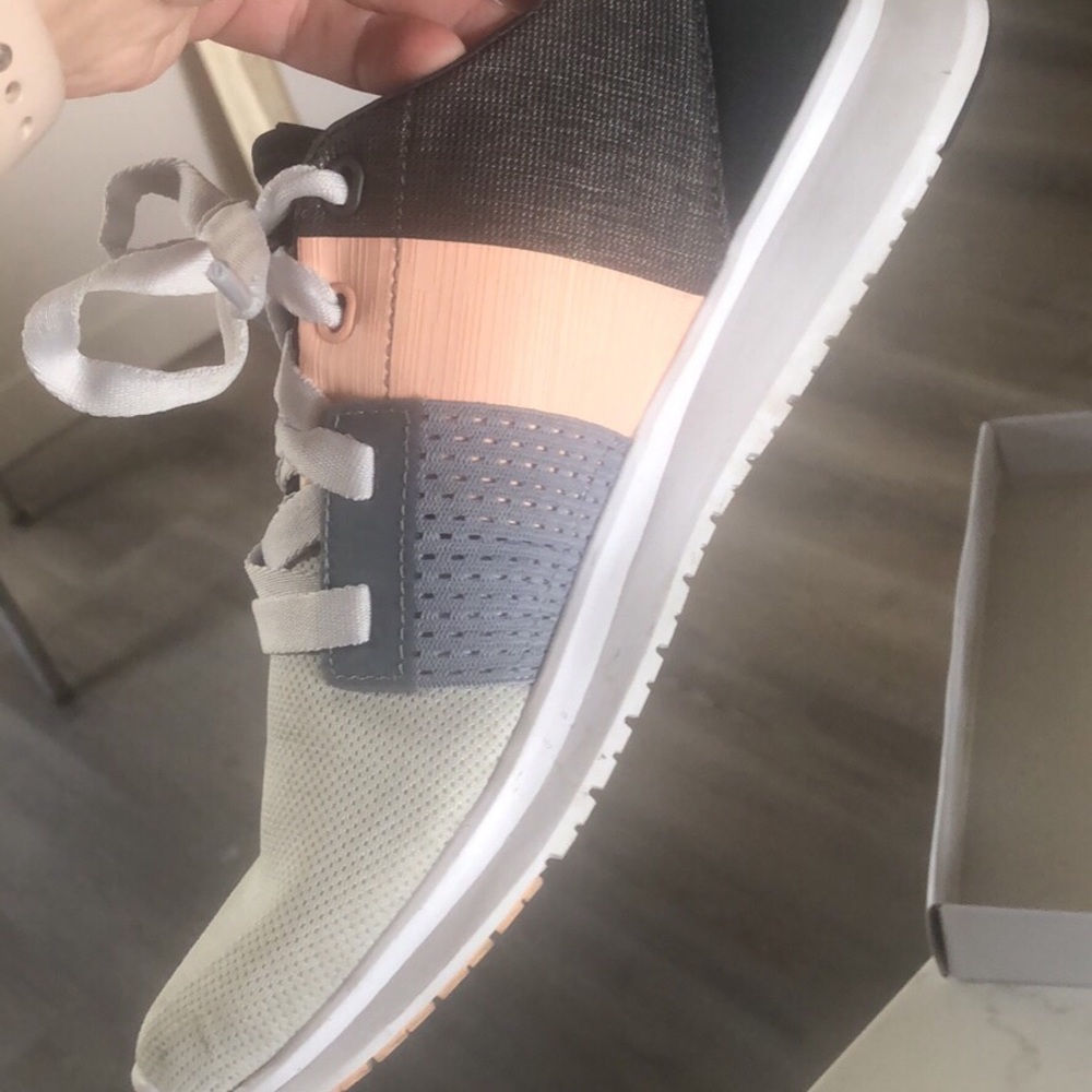 Reebok running shoes size 7